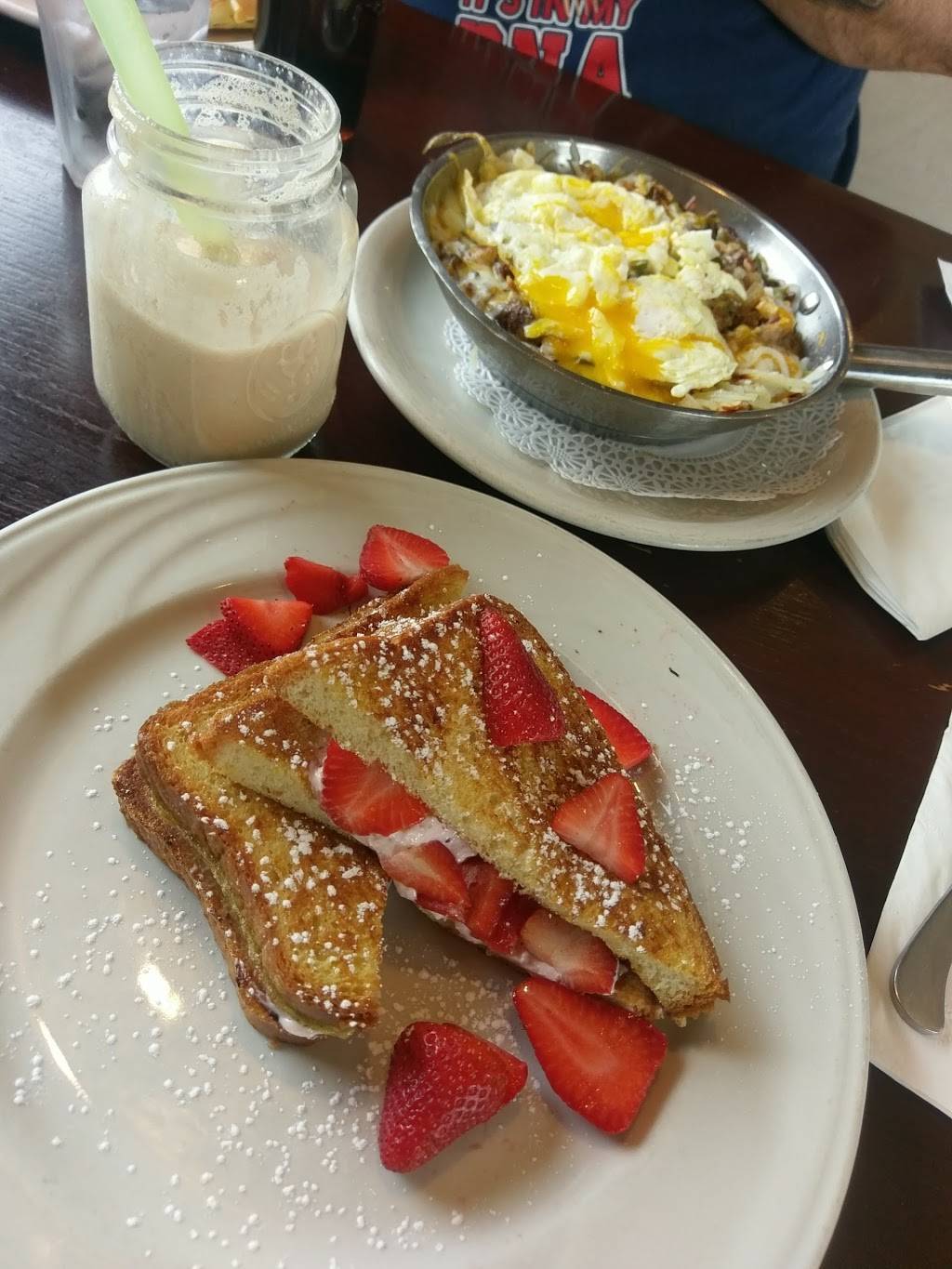 Southern Belles | restaurant | 15051 S Van Dyke Rd, Plainfield, IL 60544, USA | 8152677800 OR +1 815-267-7800