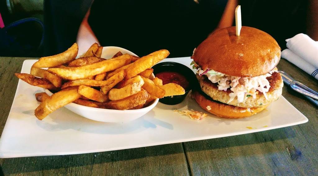 Taylors Landing | restaurant | 10 ONeill Rd, North York, ON M3C 0H1, Canada | 6479436318 OR +1 647-943-6318