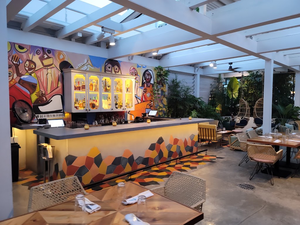 Red Rooster Overtown | restaurant | 920 NW 2nd Ave, Miami, FL 33136, USA | 3056409880 OR +1 305-640-9880