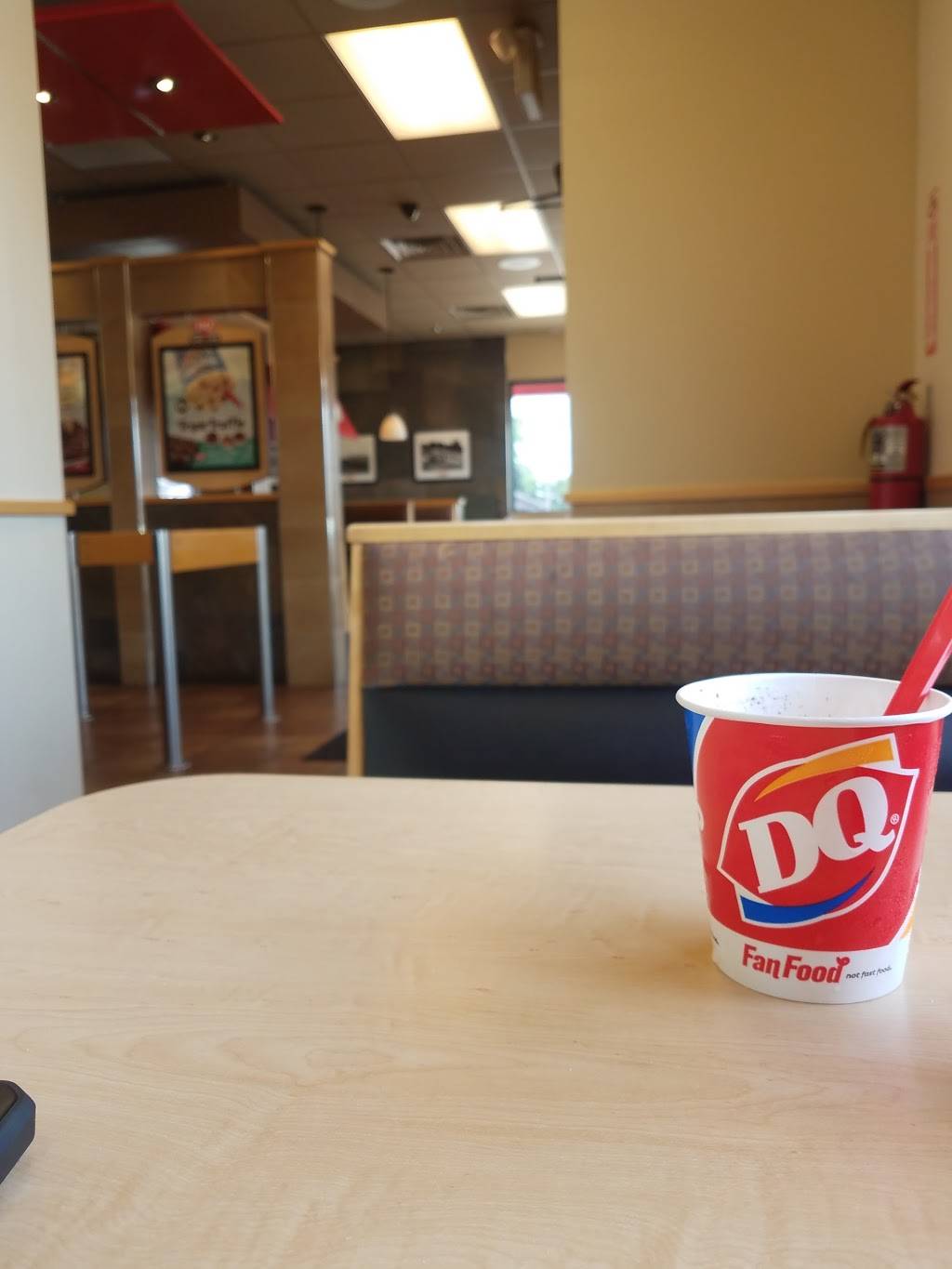 Dairy Queen Grill & Chill | restaurant | 1742 Wabash Ave, Springfield, IL 62704, USA | 2175470900 OR +1 217-547-0900