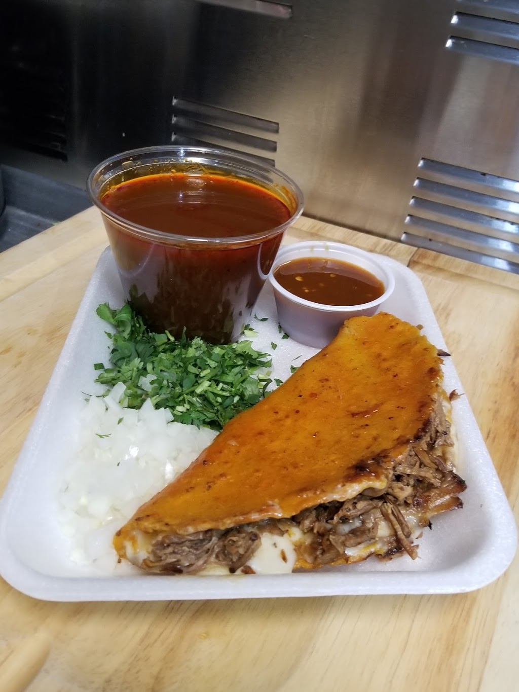 Tony’s Food Truck | restaurant | 1302 US-90, Castroville, TX 78009, USA | 2109014652 OR +1 210-901-4652