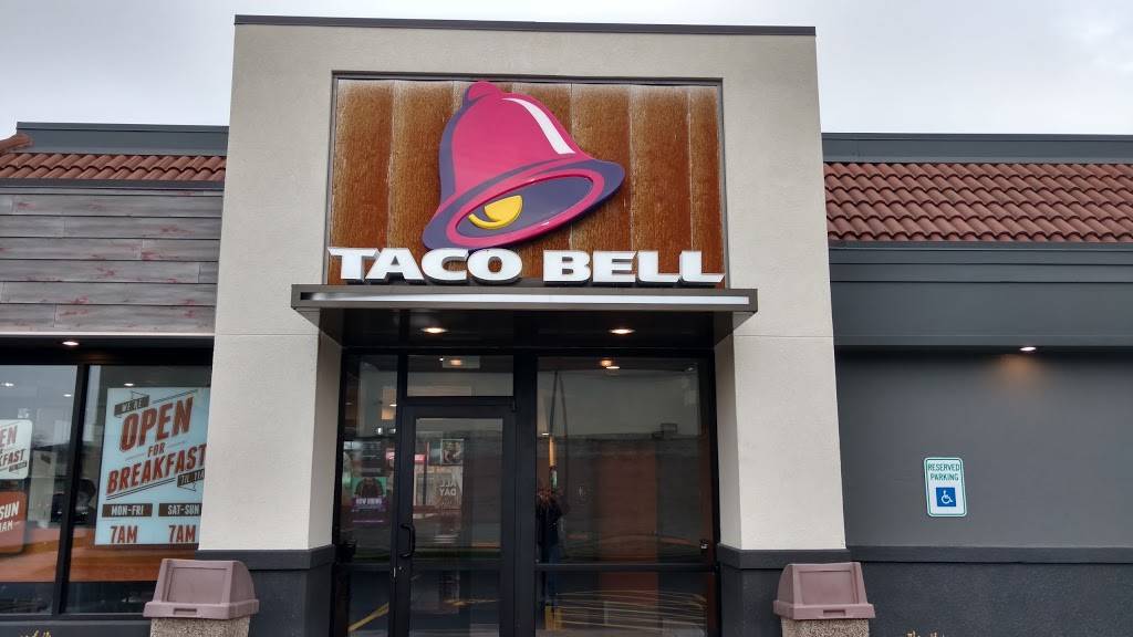 Taco Bell | meal takeaway | 3511 W Devon Ave, Chicago, IL 60659, USA | 7735889712 OR +1 773-588-9712