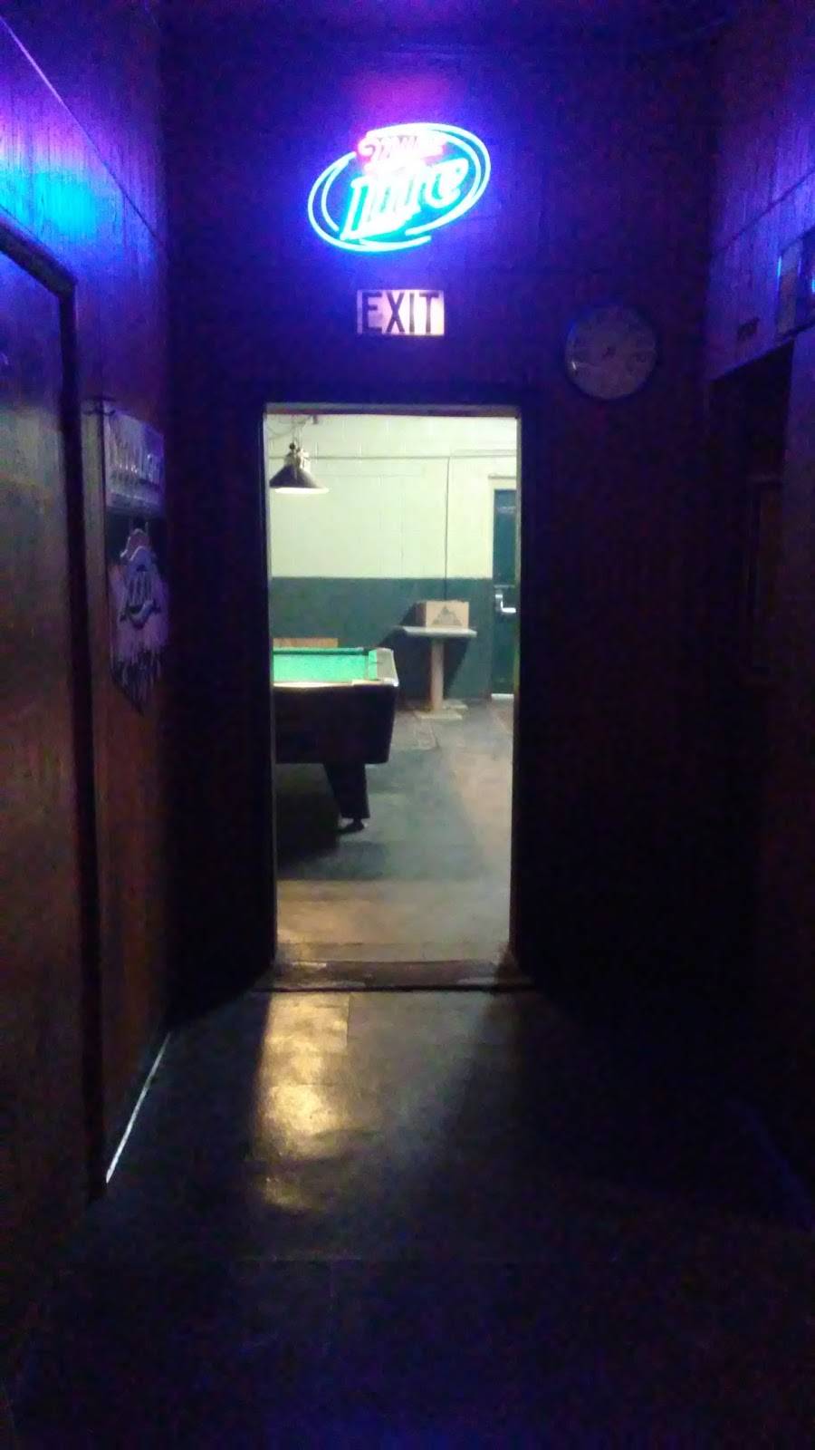 Boulevard Lounge Inc | night club | 6825 Indianapolis Blvd, Hammond, IN 46324, USA | 2198440275 OR +1 219-844-0275