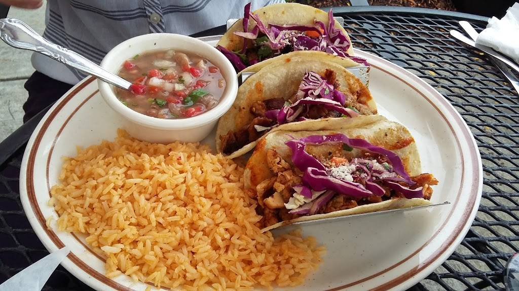 Sol Y Luna California Fine Dining & Bar | restaurant | 321 N Main St, Hendersonville, NC 28792, USA | 8284891265 OR +1 828-489-1265