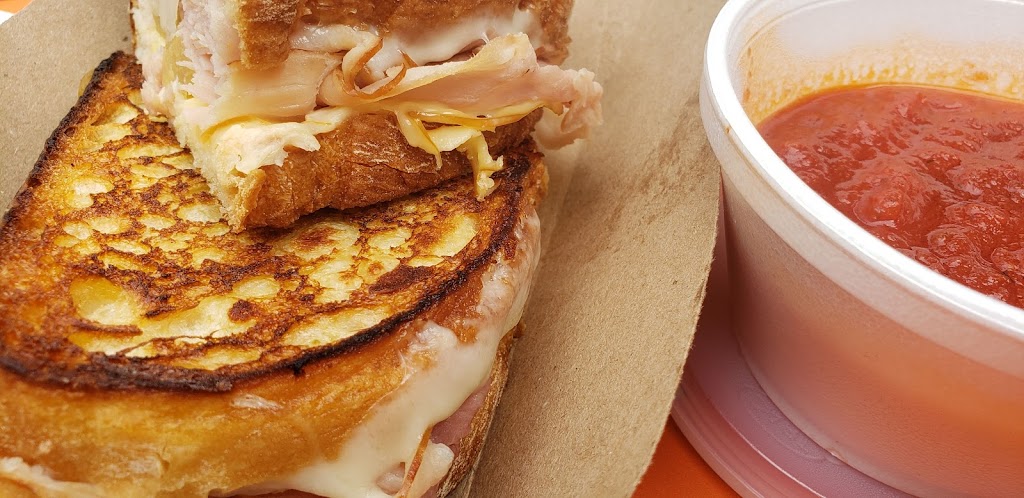 Chameleon Cafe Akron | restaurant | 23 S Main St, Akron, OH 44308, USA | 2343343603 OR +1 234-334-3603