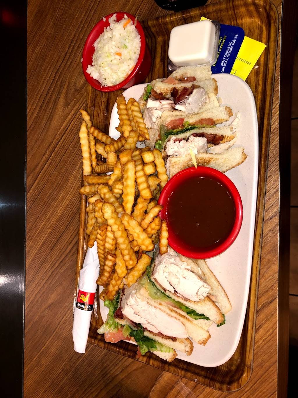 Benny&Co. | restaurant | 12333 Boulevard Laurentien, Montréal, QC H4K 2Z1, Canada | 5143343333 OR +1 514-334-3333
