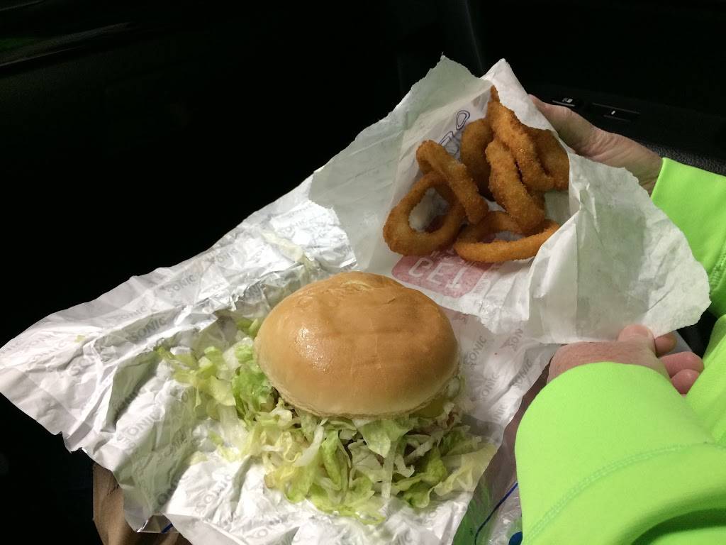 Sonic Drive-In | restaurant | 1361 US-27, Somerset, KY 42501, USA | 6066795952 OR +1 606-679-5952