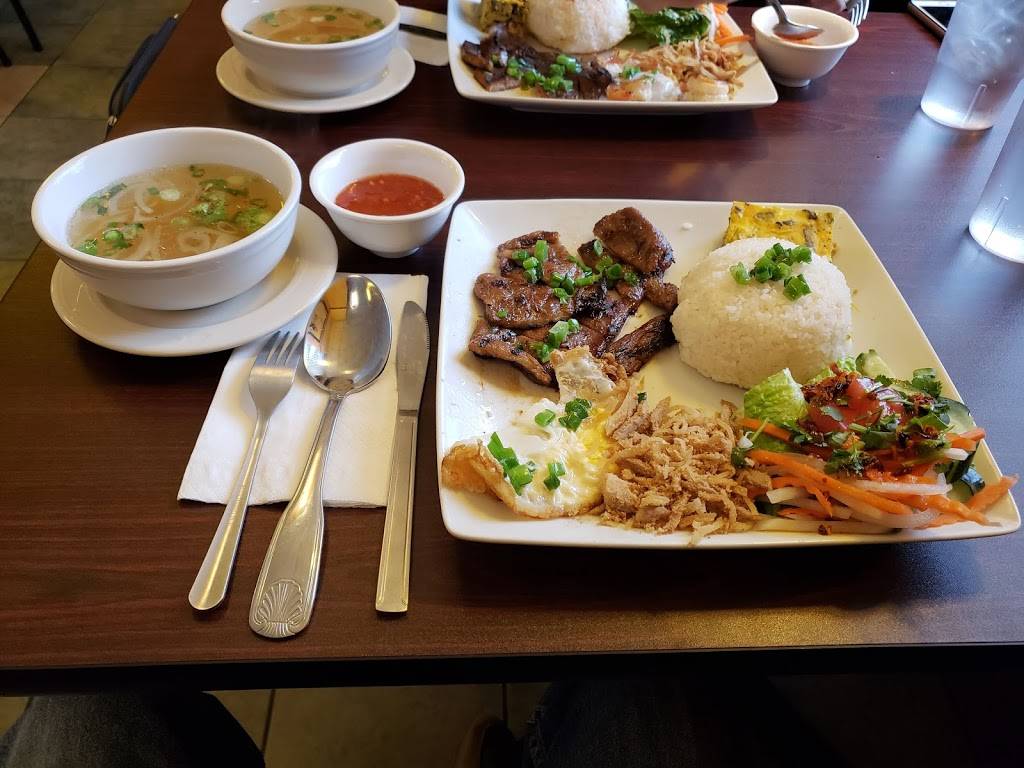 Miss Saigon Bistro | restaurant | 9226 SE Division St suite b, Portland, OR 97266, USA | 5032067907 OR +1 503-206-7907