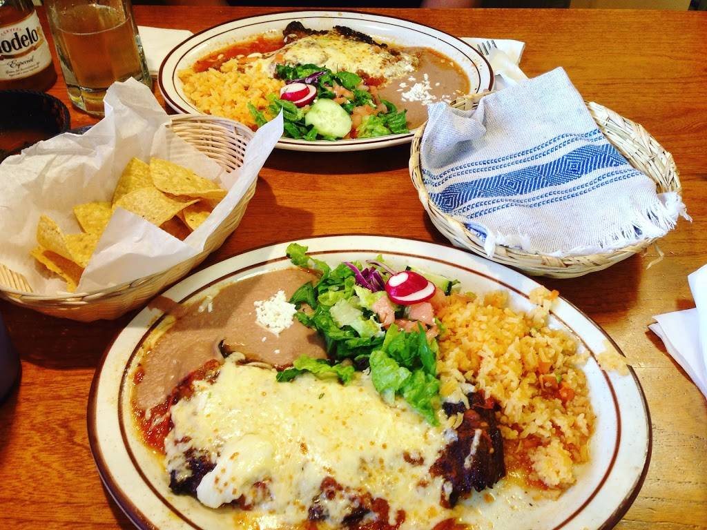 La Quebrada | restaurant | 723 S Broadway, Aurora, IL 60505, USA | 6308962535 OR +1 630-896-2535