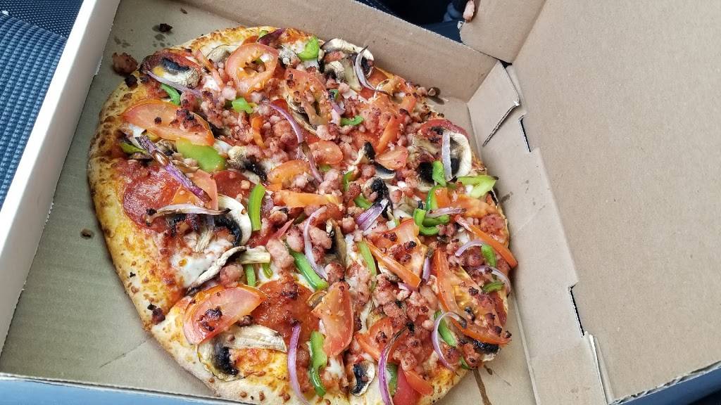 Martinos Pizza & Wings | restaurant | 201 River Oaks Blvd W, Oakville, ON L6H 3S7, Canada | 9058443737 OR +1 905-844-3737