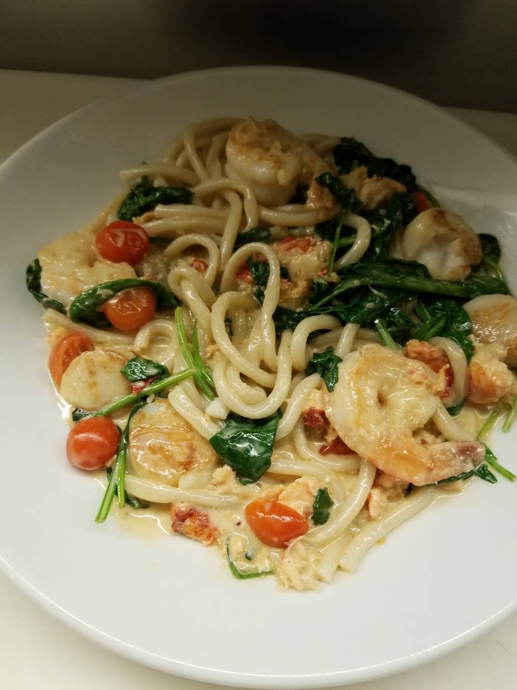 Waterfront Bar and Grill | restaurant | 170 Water St # 170, Plymouth, MA 02360, USA | 5085918393 OR +1 508-591-8393