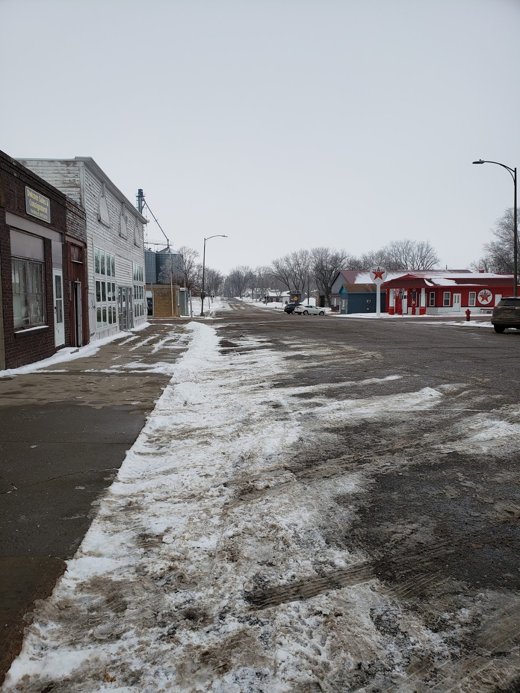 Tjz Bar and Restaurant | restaurant | 311 E 4th St, Colton, SD 57018, USA | 6054463487 OR +1 605-446-3487