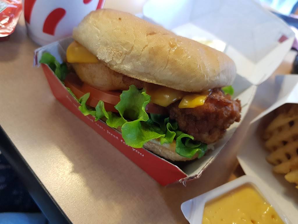 Chick-fil-A | restaurant | 1321 Eastman Ave, Ventura, CA 93003, USA | 8053390977 OR +1 805-339-0977