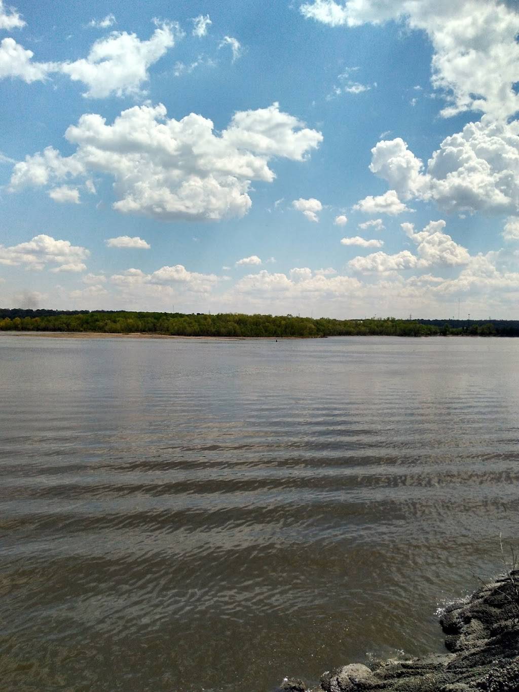 In-N-Out Grocery & Liquor | restaurant | 305 Wayne St, Peoria, IL 61603, USA | 3096724480 OR +1 309-672-4480