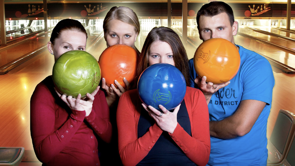 Salon de Quilles La Place | meal takeaway | 4565 Boulevard Saint-Joseph, Saint-Nicéphore, QC J2A 1B4, Canada | 8194721181 OR +1 819-472-1181