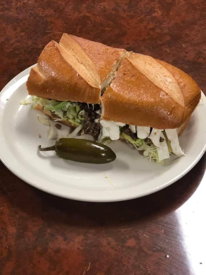 Esmeraldas Restaurant | restaurant | 2213 Westwood Square, Marion, IN 46952, USA | 7655207895 OR +1 765-520-7895