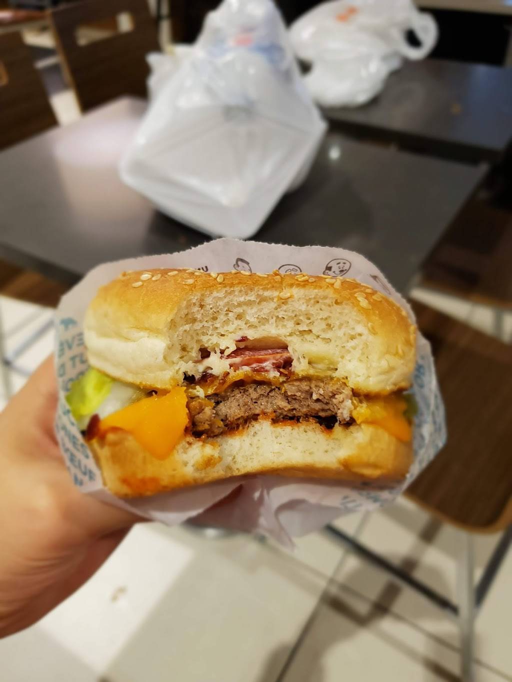 A&W Canada | restaurant | 300 Borough Dr, Scarborough, ON M1P 4P5, Canada | 4162962559 OR +1 416-296-2559