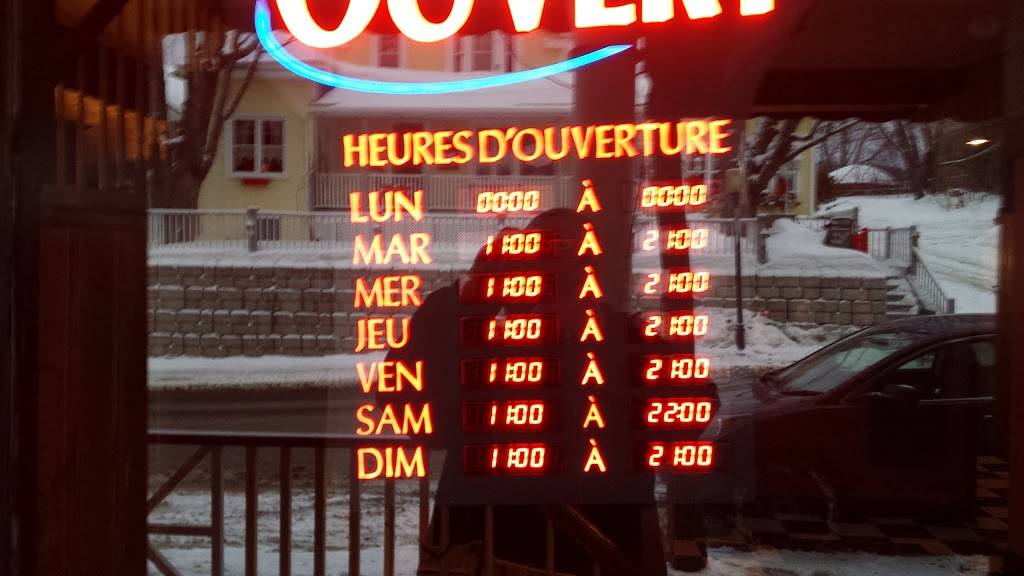 Bar le Montagnard | night club | 514 Rue Principale, Saint-Donat-de-Montcalm, QC J0T 2C0, Canada | 8194242075 OR +1 819-424-2075