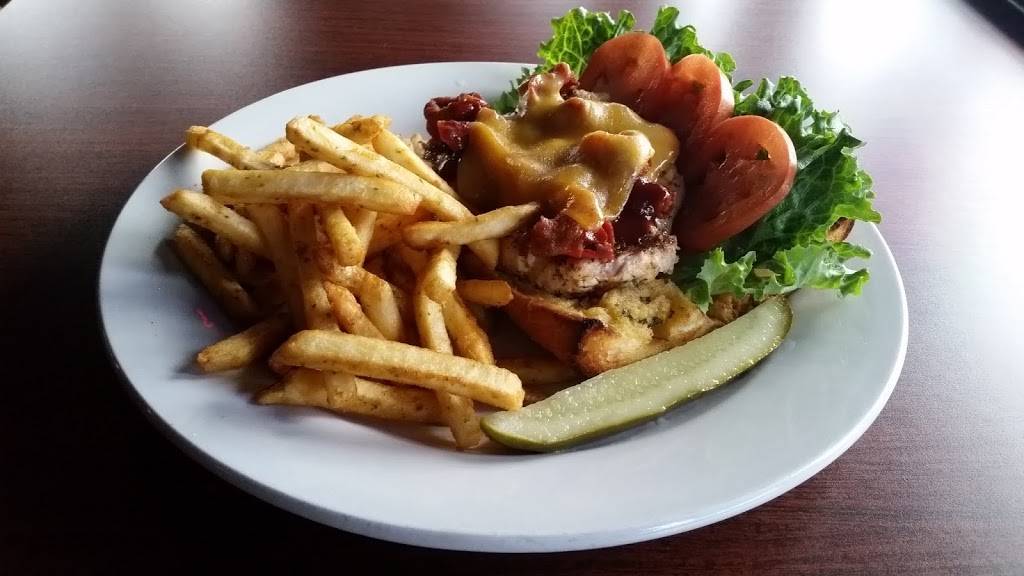 The Grove Pub & Grill | restaurant | 2008 Main St, Spring Grove, IL 60081, USA | 8156750220 OR +1 815-675-0220