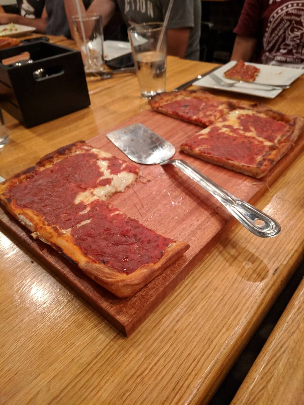 Santuccis Original Square Pizza Roxborough | meal delivery | 6164 Ridge Ave, Philadelphia, PA 19128, USA | 2672893000 OR +1 267-289-3000