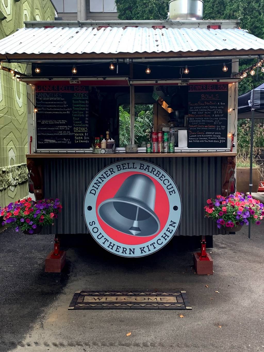 Dinner Bell Barbecue | restaurant | 4400 NE Glisan St, Portland, OR 97213, USA | 5037390833 OR +1 503-739-0833