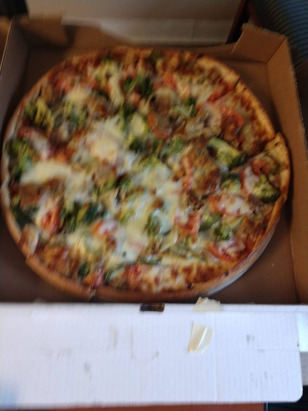 Savvis pizza restaurant | restaurant | 1555 Main St, East Hartford, CT 06108, USA | 8602893353 OR +1 860-289-3353