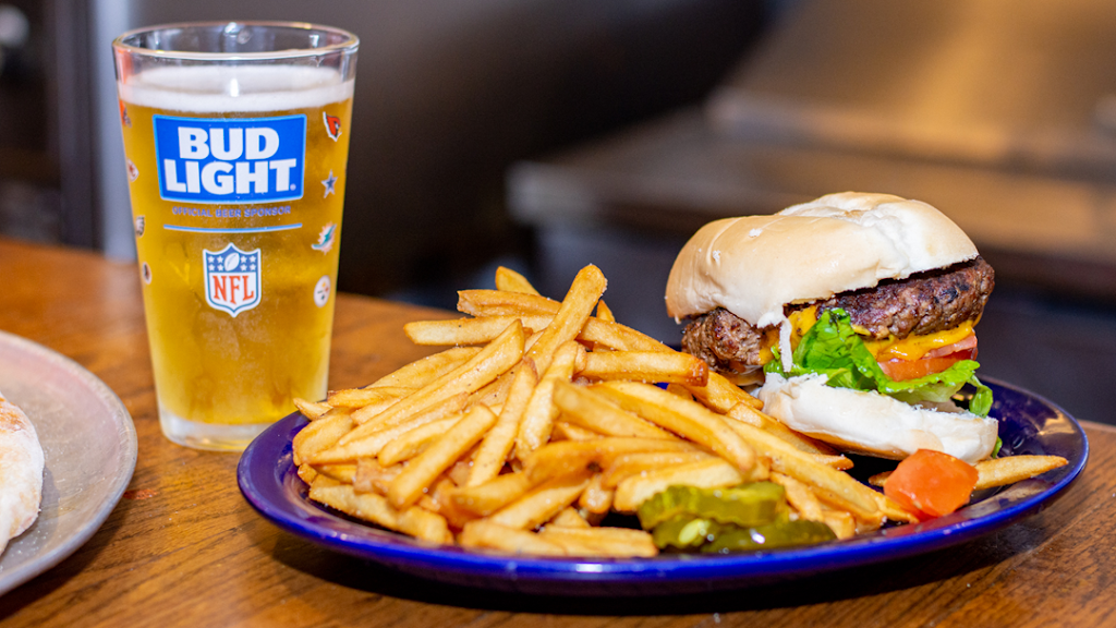 Saltine Warrior Sports Pub | restaurant | 214 W Water St, Syracuse, NY 13202, USA | 3153147740 OR +1 315-314-7740