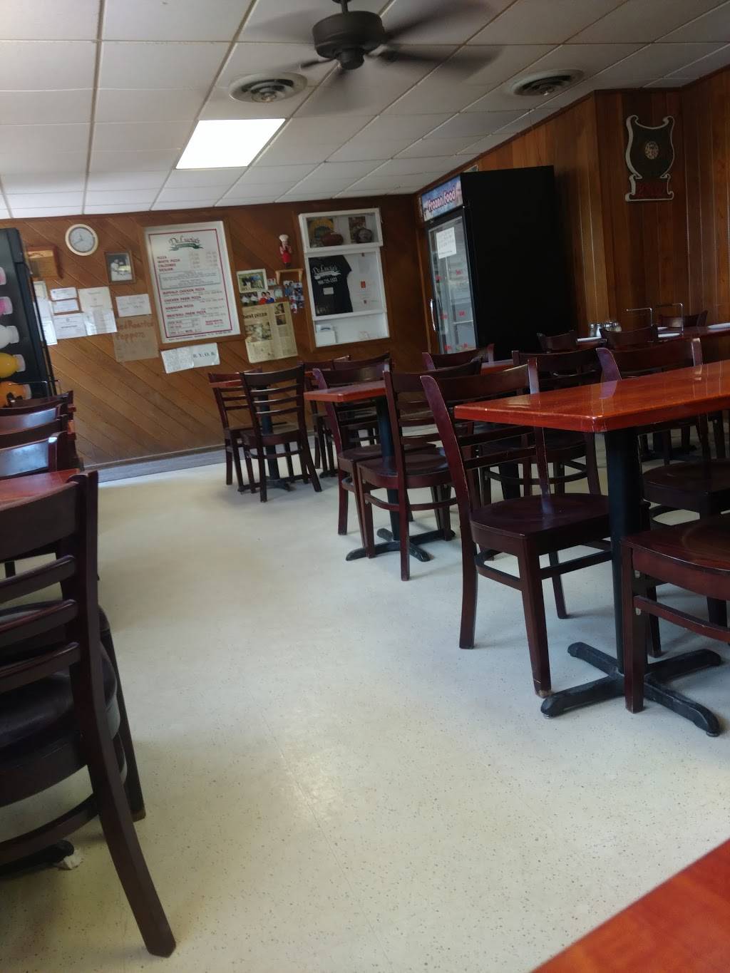 DeLucias Brick Oven Pizza | restaurant | 3 1st Ave, Raritan, NJ 08869, USA | 9087251322 OR +1 908-725-1322