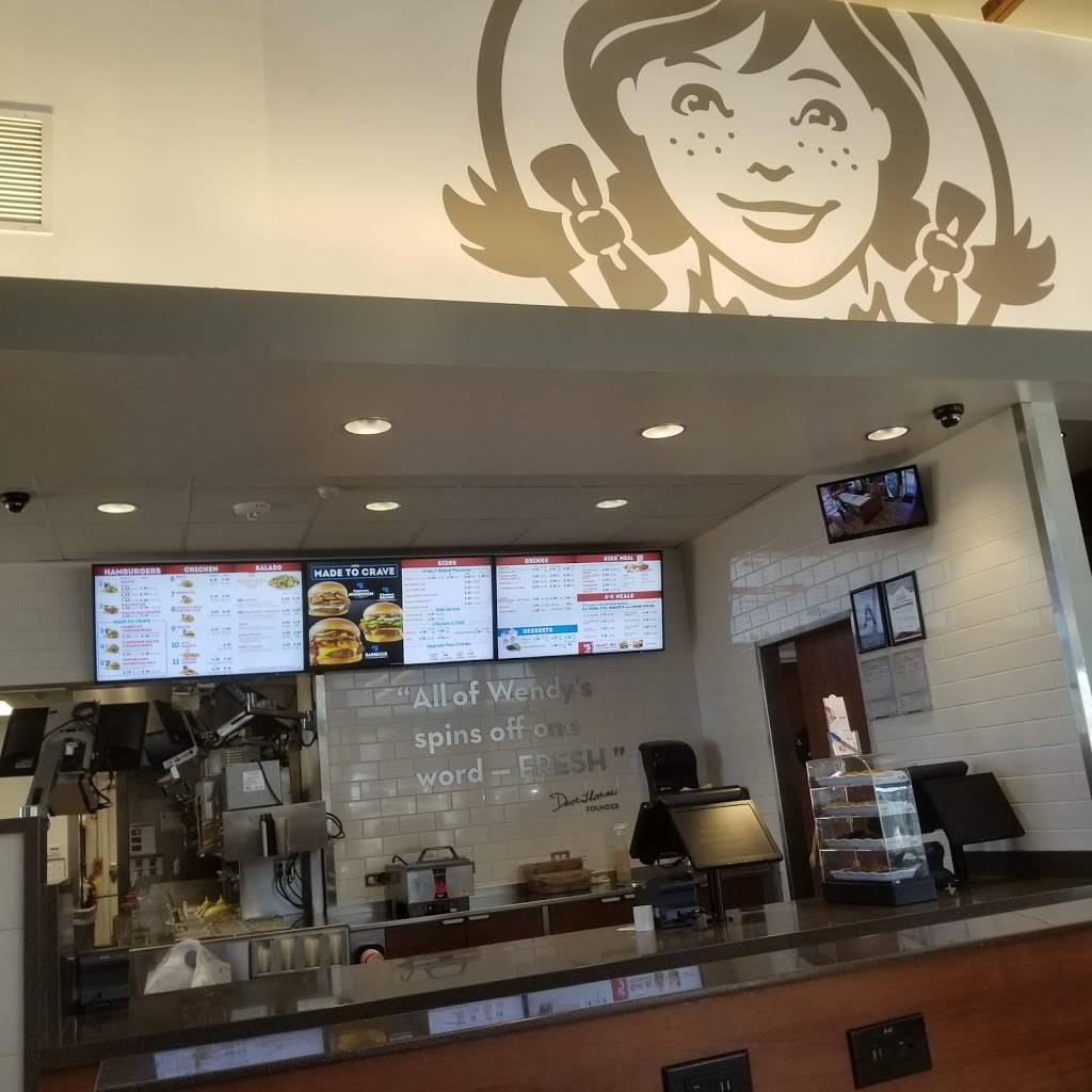 Wendys | restaurant | 13074 Main St, Hesperia, CA 92345, USA | 7602442455 OR +1 760-244-2455