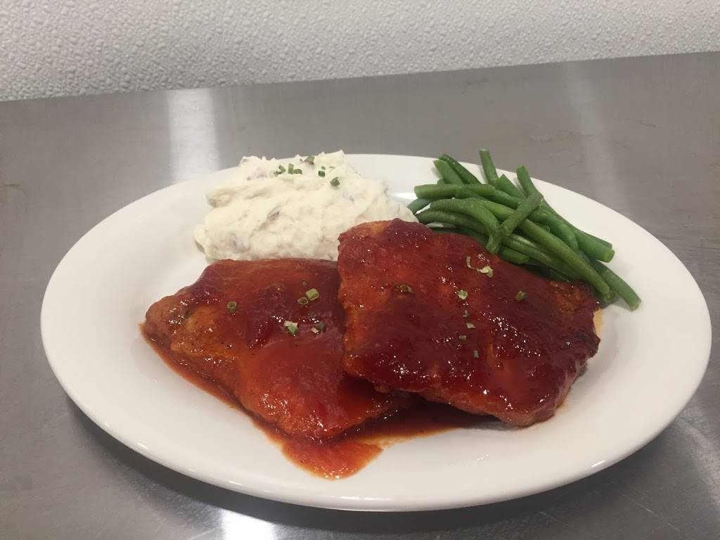 Twyla’s Restaurant and Bar | restaurant | 304 West Front St, La Monte, MO 65337, USA | 6606197009 OR +1 660-619-7009