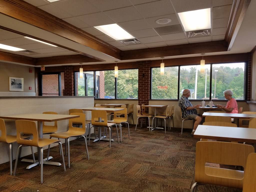 Wendys | restaurant | 557 Moseley Rd, Fairport, NY 14450, USA | 5854257657 OR +1 585-425-7657