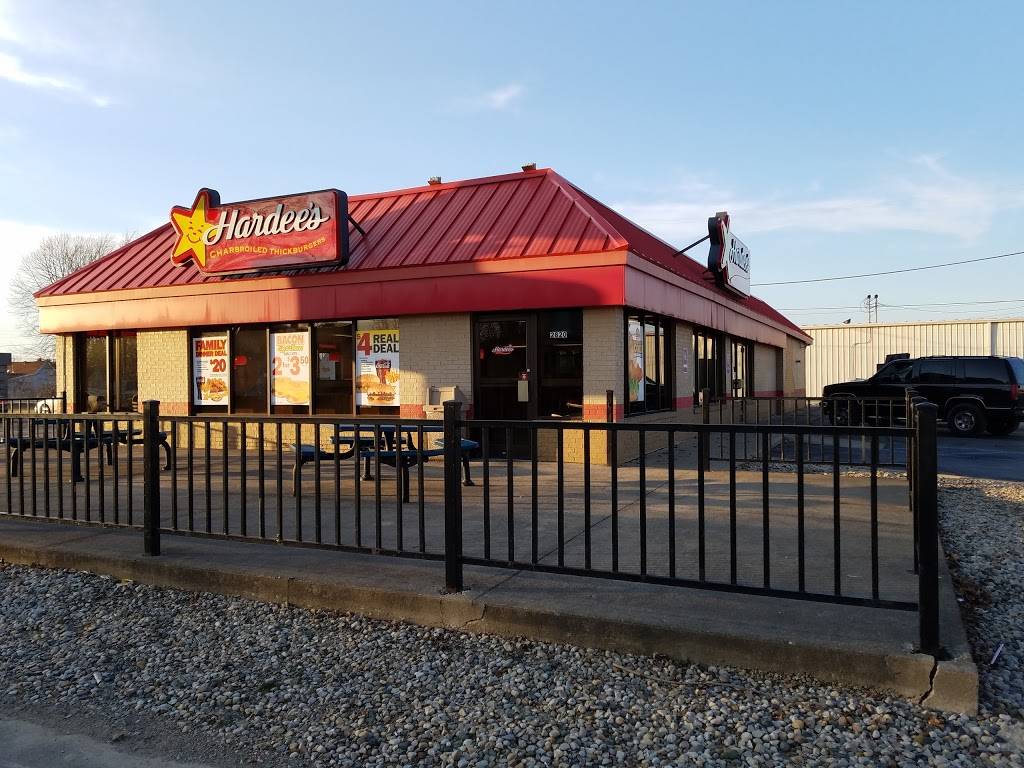 Hardees | restaurant | 2820 Main St, Elwood, IN 46036, USA | 7655522345 OR +1 765-552-2345