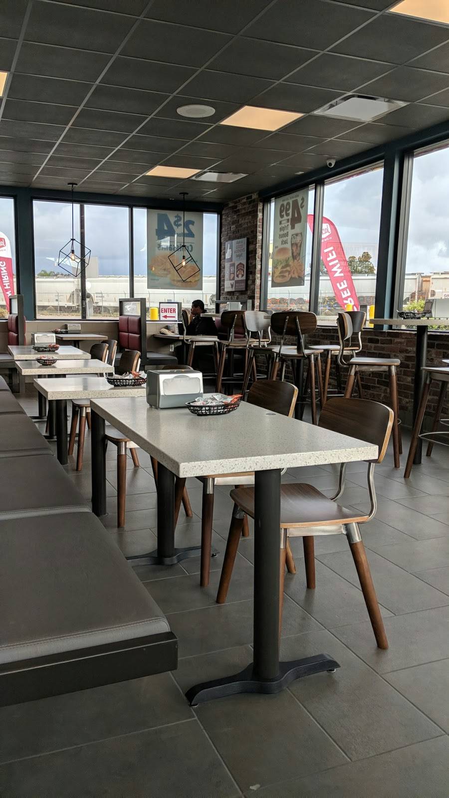 Jack in the Box | restaurant | 6926 Miramar Rd, San Diego, CA 92121, USA | 8585479418 OR +1 858-547-9418