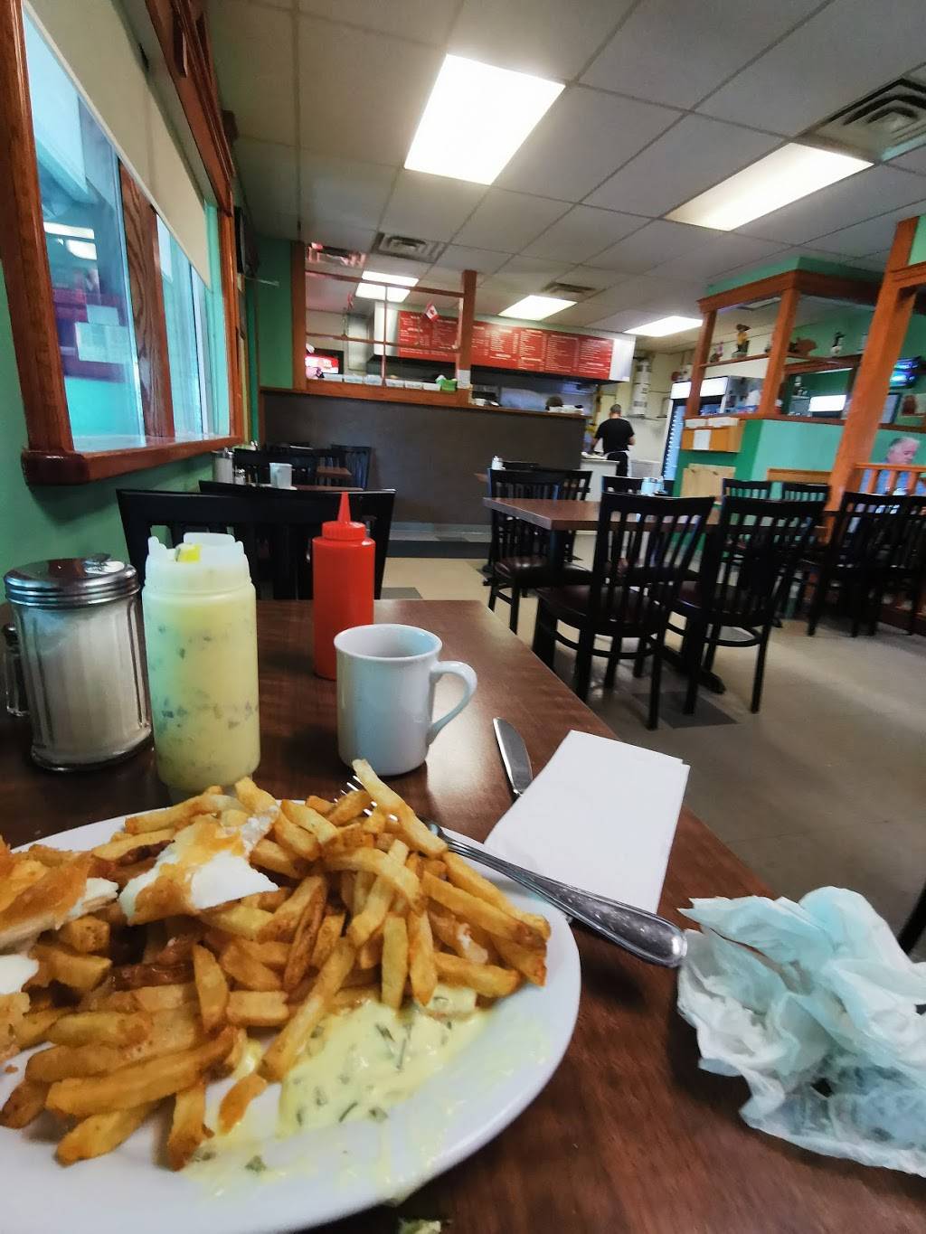 Mr. Chips | restaurant | 721 Lennox and Addington County Rd 41, Napanee, ON K7R 3L2, Canada | 6133542000 OR +1 613-354-2000