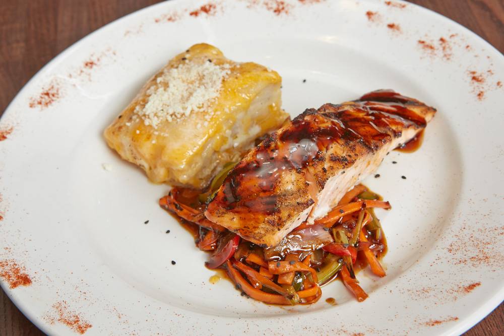 Katch Astoria | restaurant | 31-19 Newtown Ave, Astoria, NY 11102, USA | 7187772230 OR +1 718-777-2230