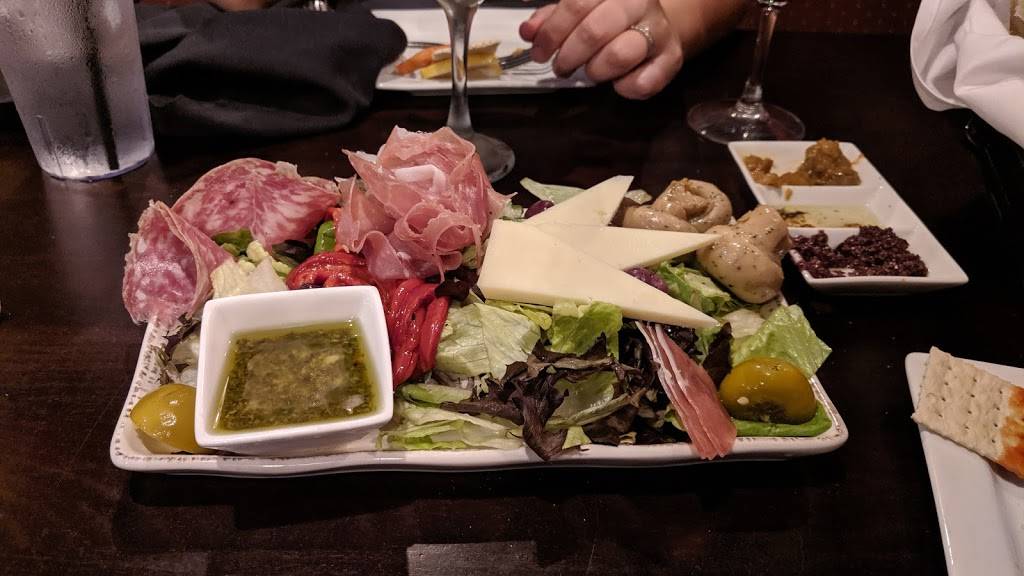 Leopardis Italian Restaurant | restaurant | 13851 S Tamiami Trail, Fort Myers, FL 33912, USA | 2398874940 OR +1 239-887-4940