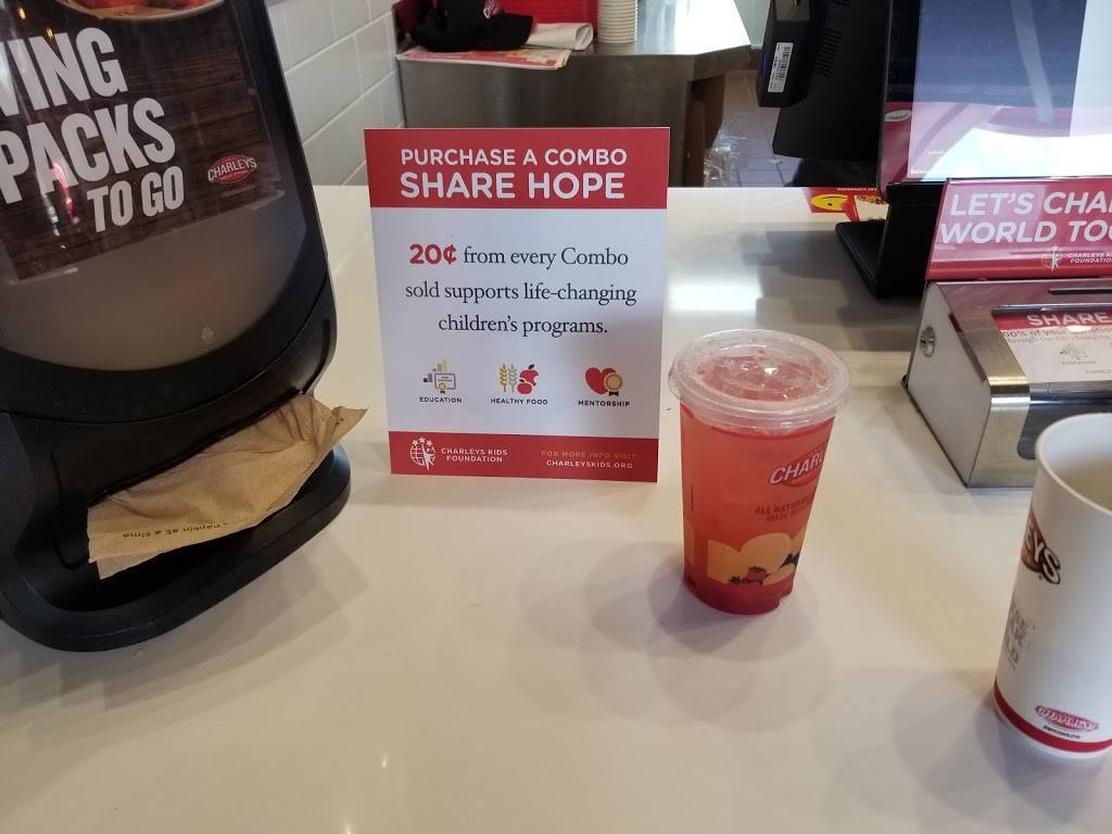 Charleys Philly Steaks & Wings | restaurant | 2615 James L Redman Pkwy, Plant City, FL 33566, USA | 8136528123 OR +1 813-652-8123