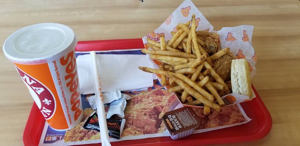 Popeyes Louisiana Kitchen | restaurant | 264 Route 211 E, Middletown, NY 10940, USA | 8453411076 OR +1 845-341-1076