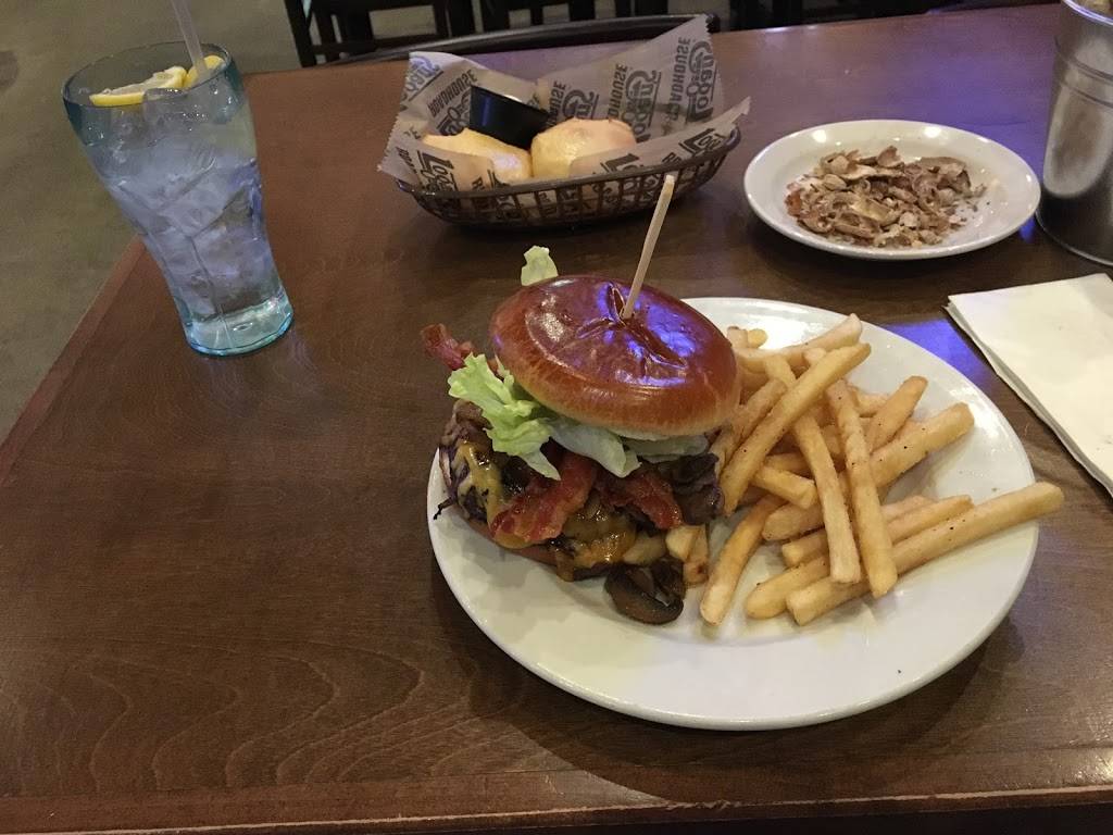 Logans Roadhouse | restaurant | 1750 W Main St, Troy, OH 45373, USA | 9373391590 OR +1 937-339-1590