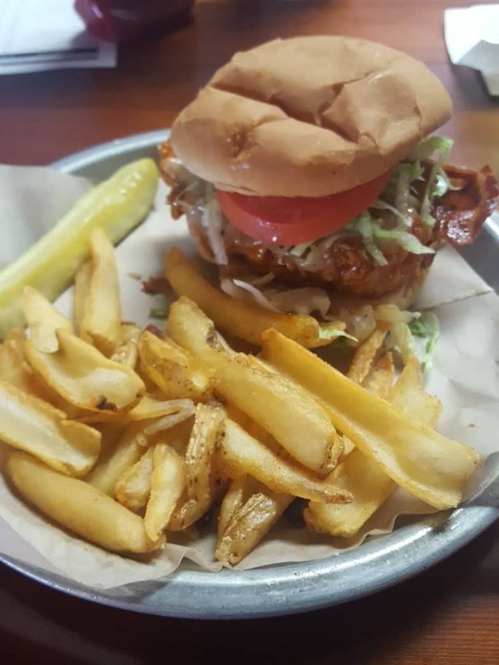 Hooters | restaurant | 10400 Spotsylvania Ave, Fredericksburg, VA 22408, USA | 5408988044 OR +1 540-898-8044