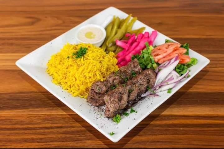 Mangoss | restaurant | 152 Lakeshore Rd E, Mississauga, ON L5G 1E9, Canada | 9059907722 OR +1 905-990-7722