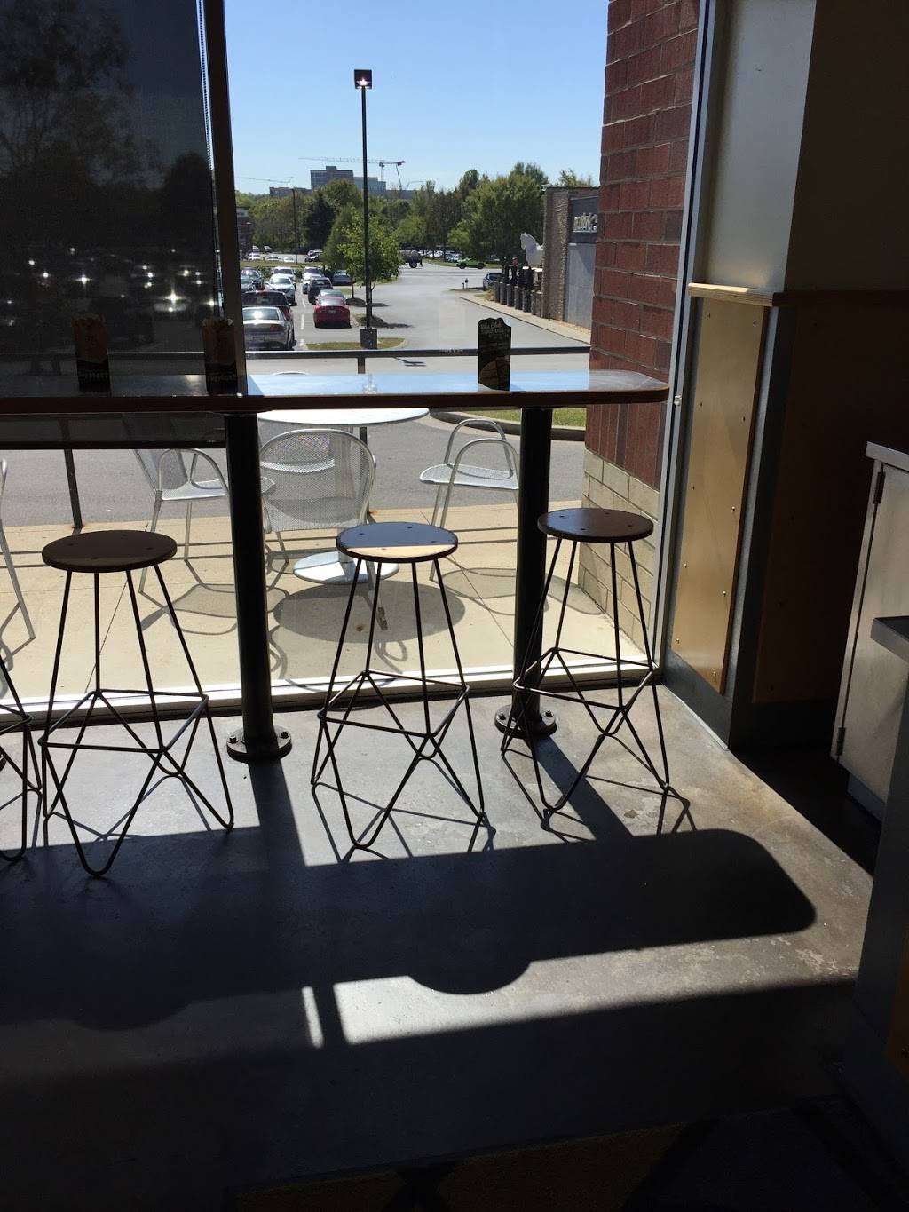 Which Wich | restaurant | 539 Cool Springs Blvd #100, Franklin, TN 37067, USA | 6157789425 OR +1 615-778-9425