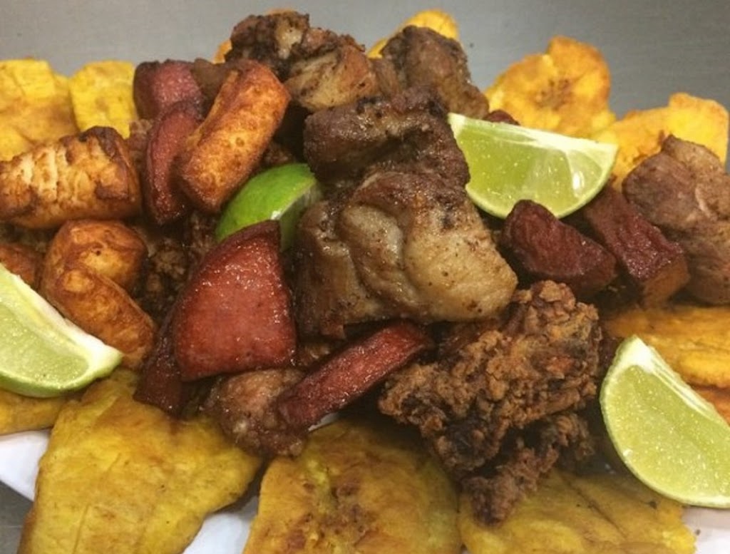 La Cocina de Lucia | restaurant | 9th St &, W Bristol St, Philadelphia, PA 19140, USA | 2673399703 OR +1 267-339-9703