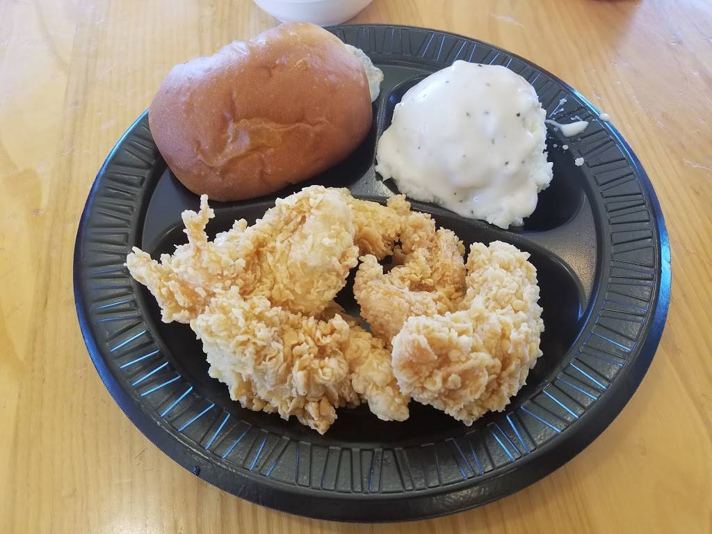 Golden Chick | meal takeaway | 1706 W 2nd St, Taylor, TX 76574, USA | 5123094680 OR +1 512-309-4680