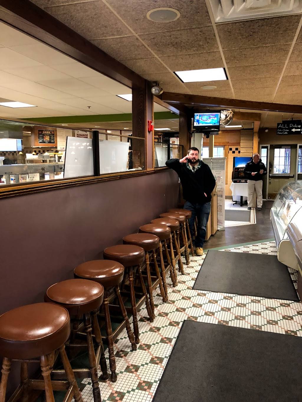 Fishn Chicken | restaurant | 110 Willard St, Quincy, MA 02169, USA | 6177700106 OR +1 617-770-0106