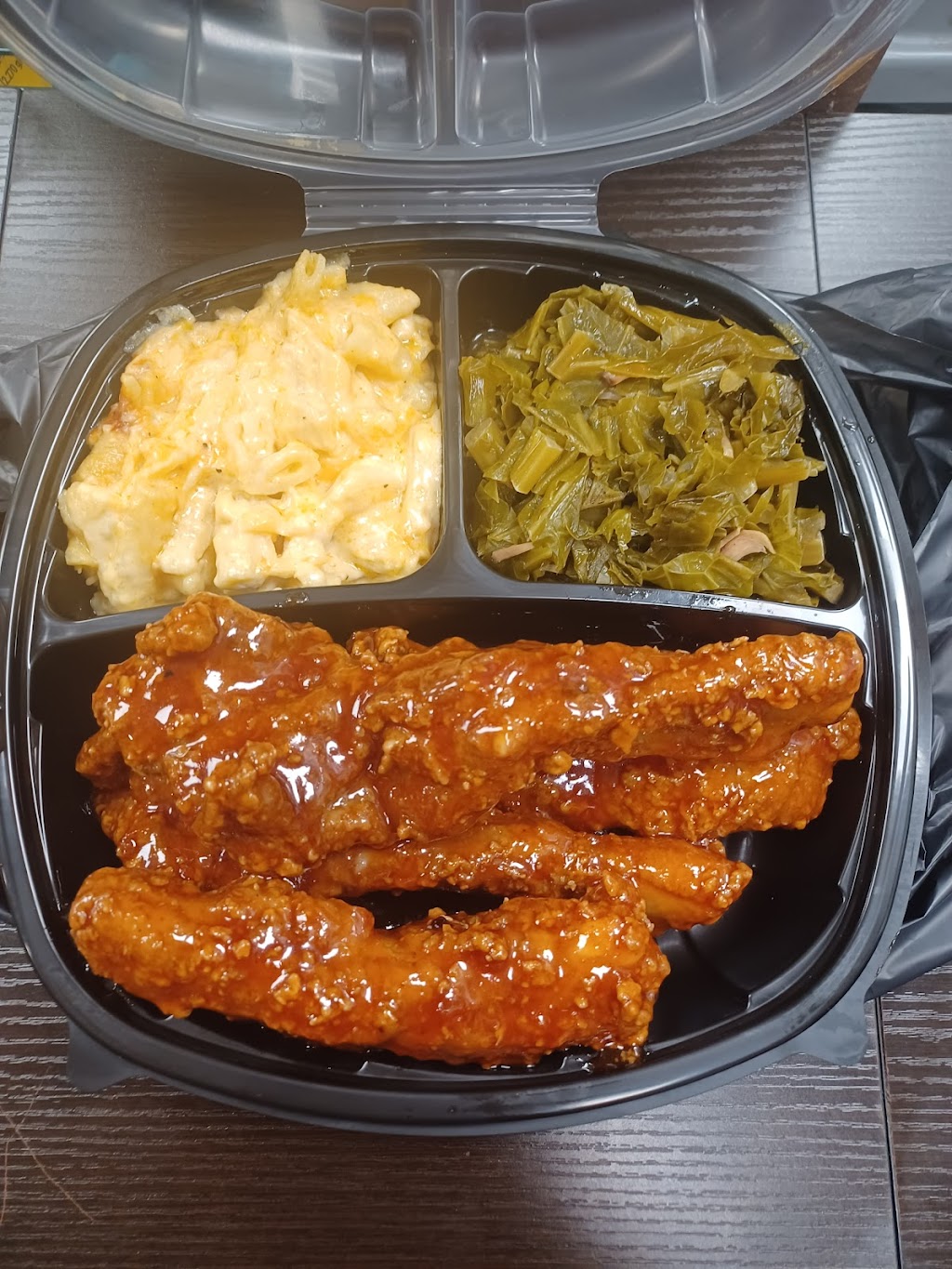 Velles GRILLE | restaurant | 15836 Livernois, Detroit, MI 48238, USA | 3136469484 OR +1 313-646-9484