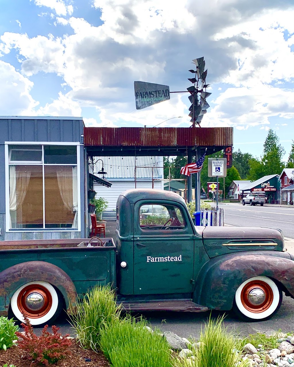 Farmstead Kitchen & Market | restaurant | 163 Main St, Chester, CA 96020, USA | 5302594888 OR +1 530-259-4888