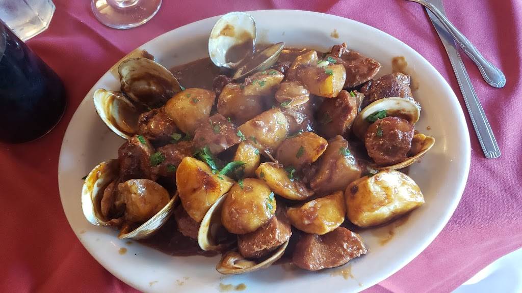 Marisqueira Azores Restaurant | restaurant | 1445 S Main St, Fall River, MA 02724, USA | 5086461511 OR +1 508-646-1511