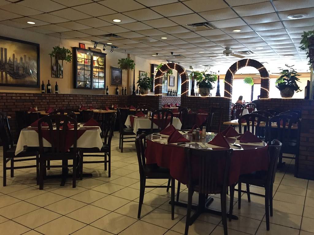 New York Style Pizza & Restaurant | restaurant | 6438 Lake Worth Rd, Greenacres, FL 33463, USA | 5619641503 OR +1 561-964-1503