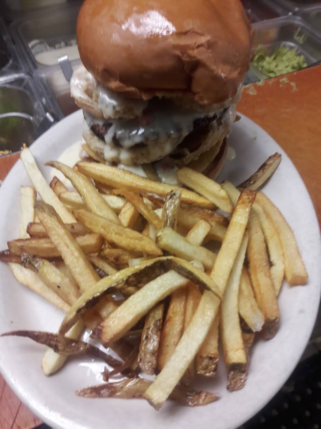 Freds North | cafe | 2730 Western Center Blvd, Fort Worth, TX 76131, USA | 8172320111 OR +1 817-232-0111